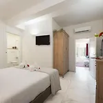 Avelli Pia Fourth Floor With 2 Bathrooms - Charming - Delightful And Bright 4rd-floor Without Elevator, Overlooking One Of Florence's Beautiful Squares, Exceptionally Located For Exploring The *