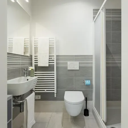 Avelli Pia Fourth Floor With 2 Bathrooms - Charming - Delightful And Bright 4rd-floor Without Elevator, Overlooking One Of Florence's Beautiful Squares, Exceptionally Located For Exploring The Apartman *