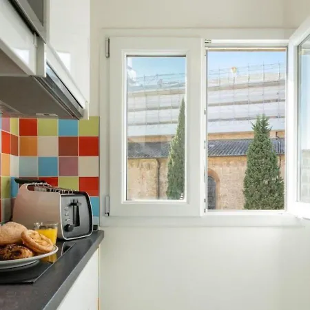 Avelli Pia Fourth Floor With 2 Bathrooms - Charming - Delightful And Bright 4rd-floor Without Elevator, Overlooking One Of Florence's Beautiful Squares, Exceptionally Located For Exploring The Apartman Firenze