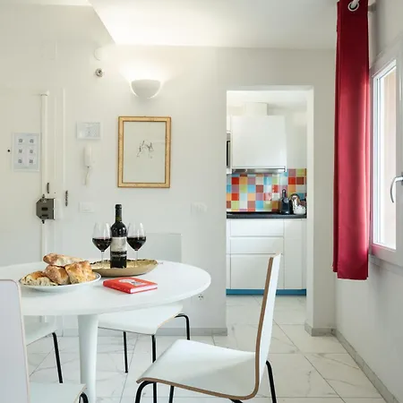 Avelli Pia Fourth Floor With 2 Bathrooms - Charming - Delightful And Bright 4rd-floor Without Elevator, Overlooking One Of Florence's Beautiful Squares, Exceptionally Located For Exploring The * フィレンツェ