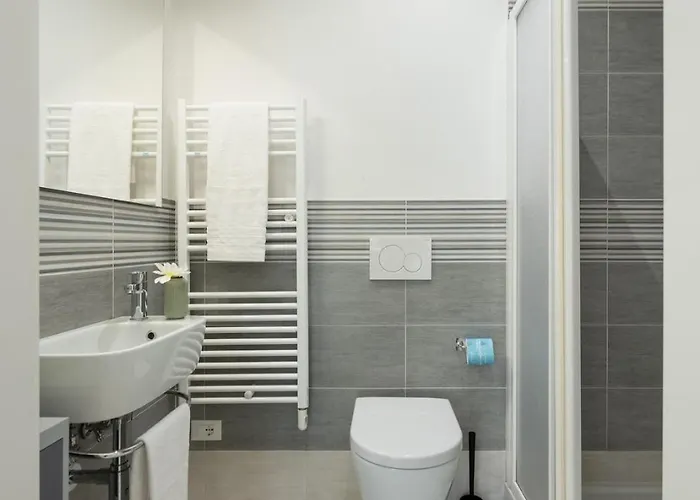Avelli Pia Fourth Floor With 2 Bathrooms - Charming - Delightful And Bright 4rd-floor Without Elevator, Overlooking One Of Florence's Beautiful Squares, Exceptionally Located For Exploring The アパート *