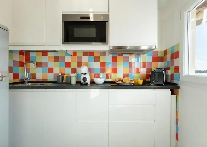 Avelli Pia Fourth Floor With 2 Bathrooms - Charming - Delightful And Bright 4rd-floor Without Elevator, Overlooking One Of Florence's Beautiful Squares, Exceptionally Located For Exploring The フィレンツェ