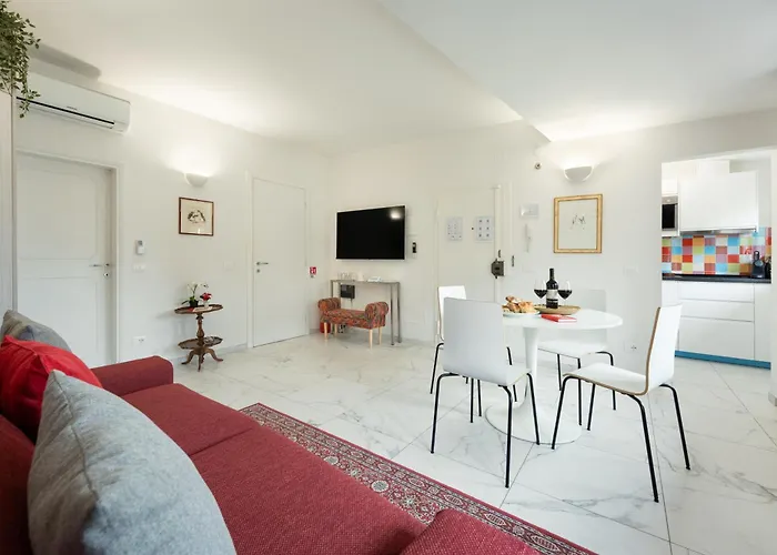 Avelli Pia Fourth Floor With 2 Bathrooms - Charming - Delightful And Bright 4rd-floor Without Elevator, Overlooking One Of Florence's Beautiful Squares, Exceptionally Located For Exploring The アパート *